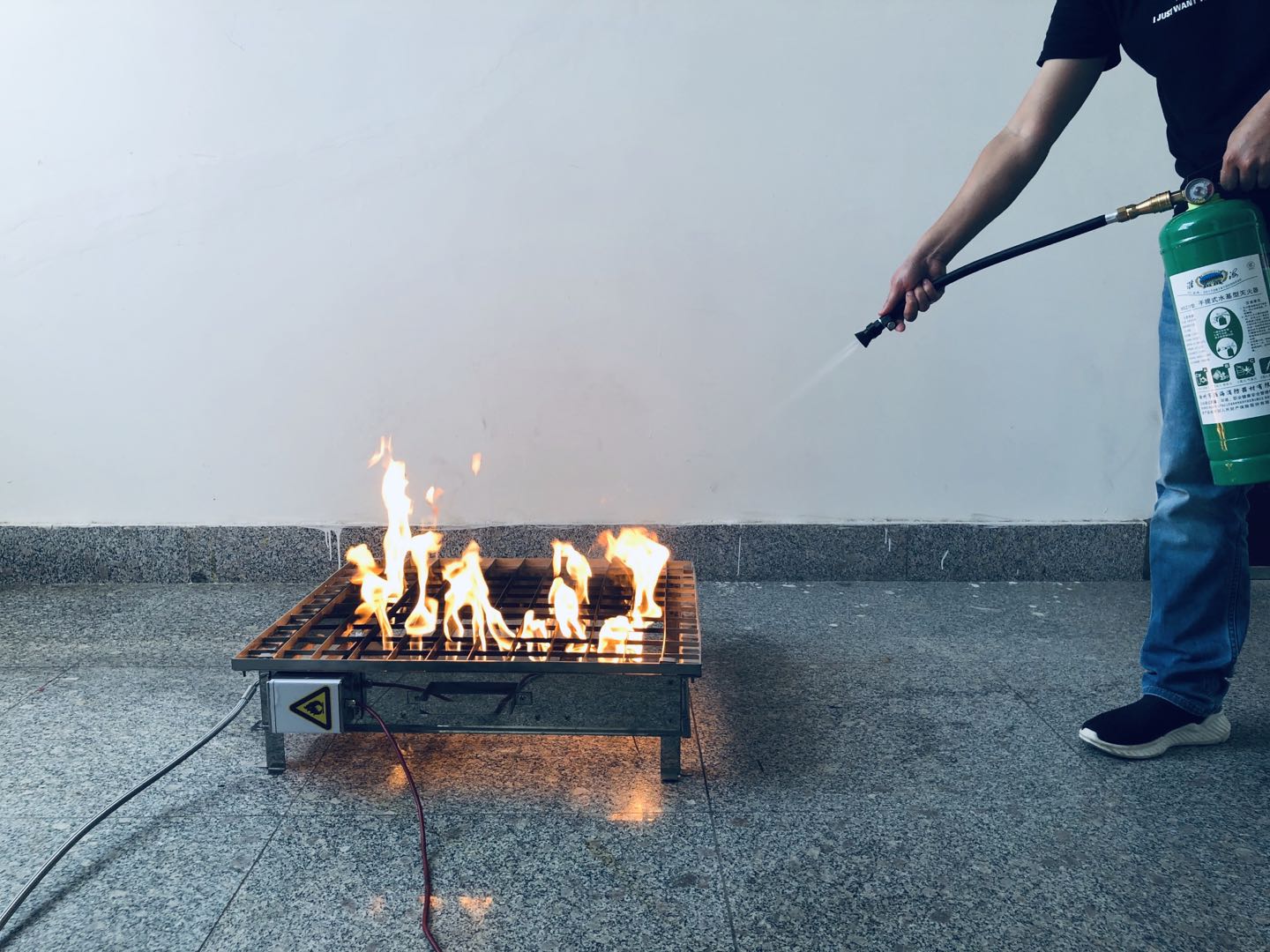 真火互動(dòng)滅火.jpg